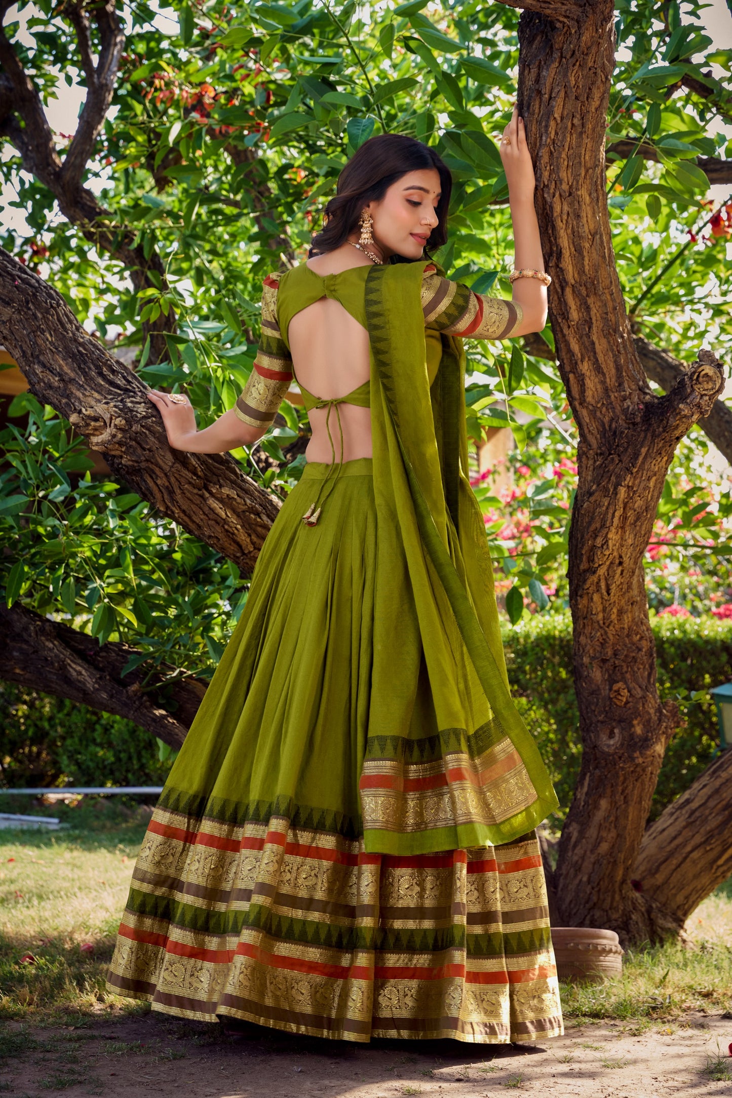 A Tale of Royalty, Woven in Chanderi and Zari