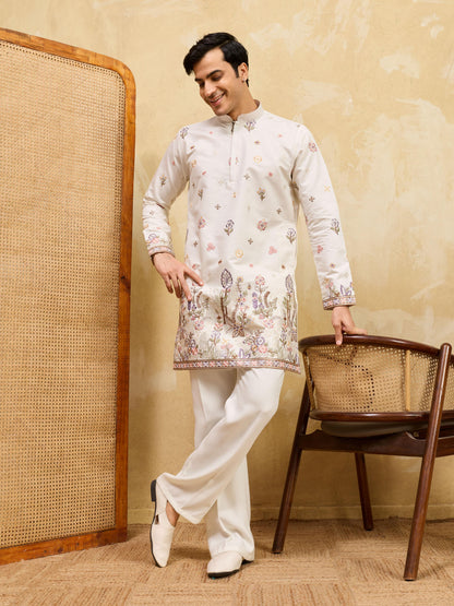 THE SIGNATURE KURTA WITH BOTTOM