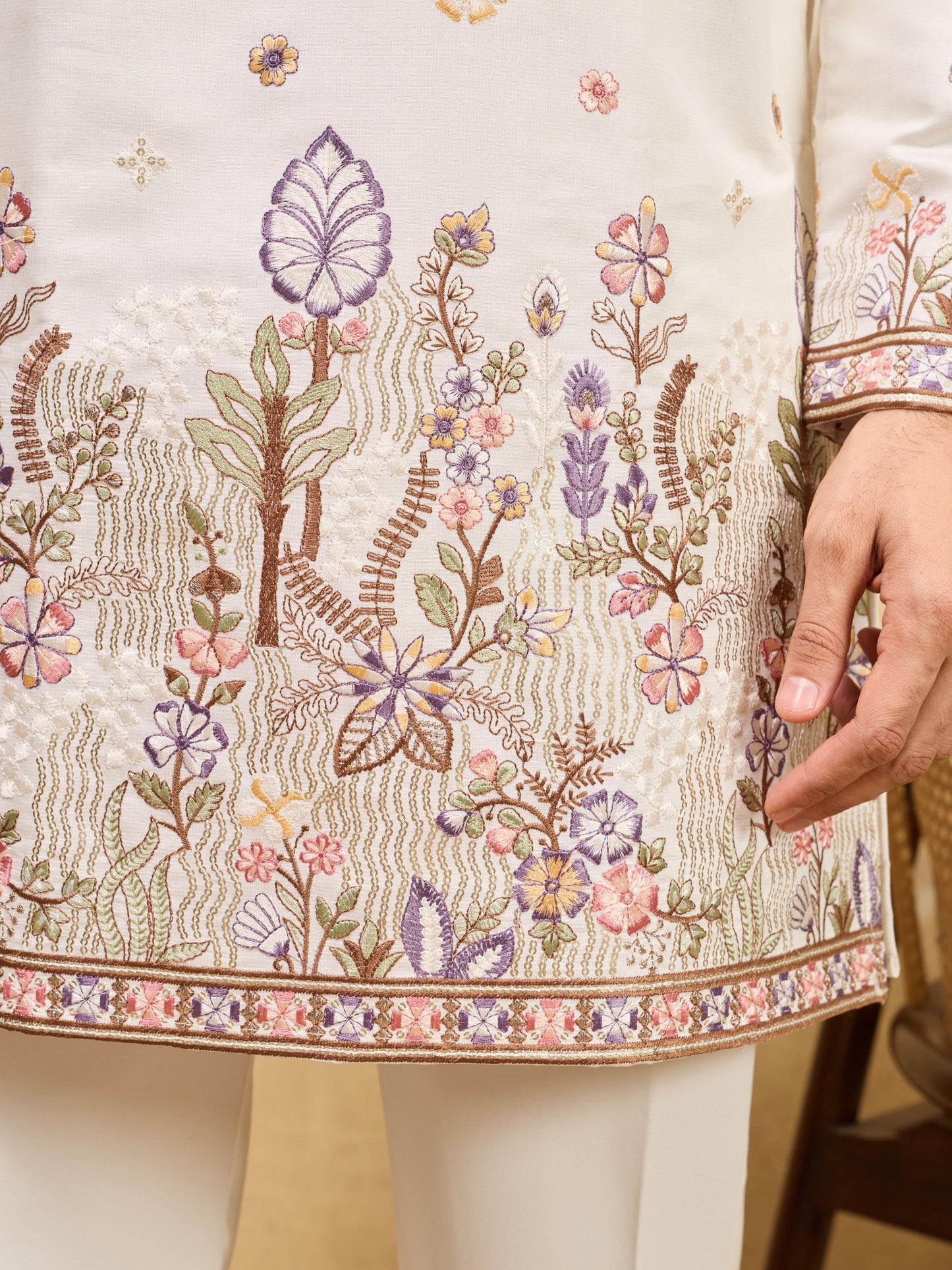 THE SIGNATURE KURTA WITH BOTTOM
