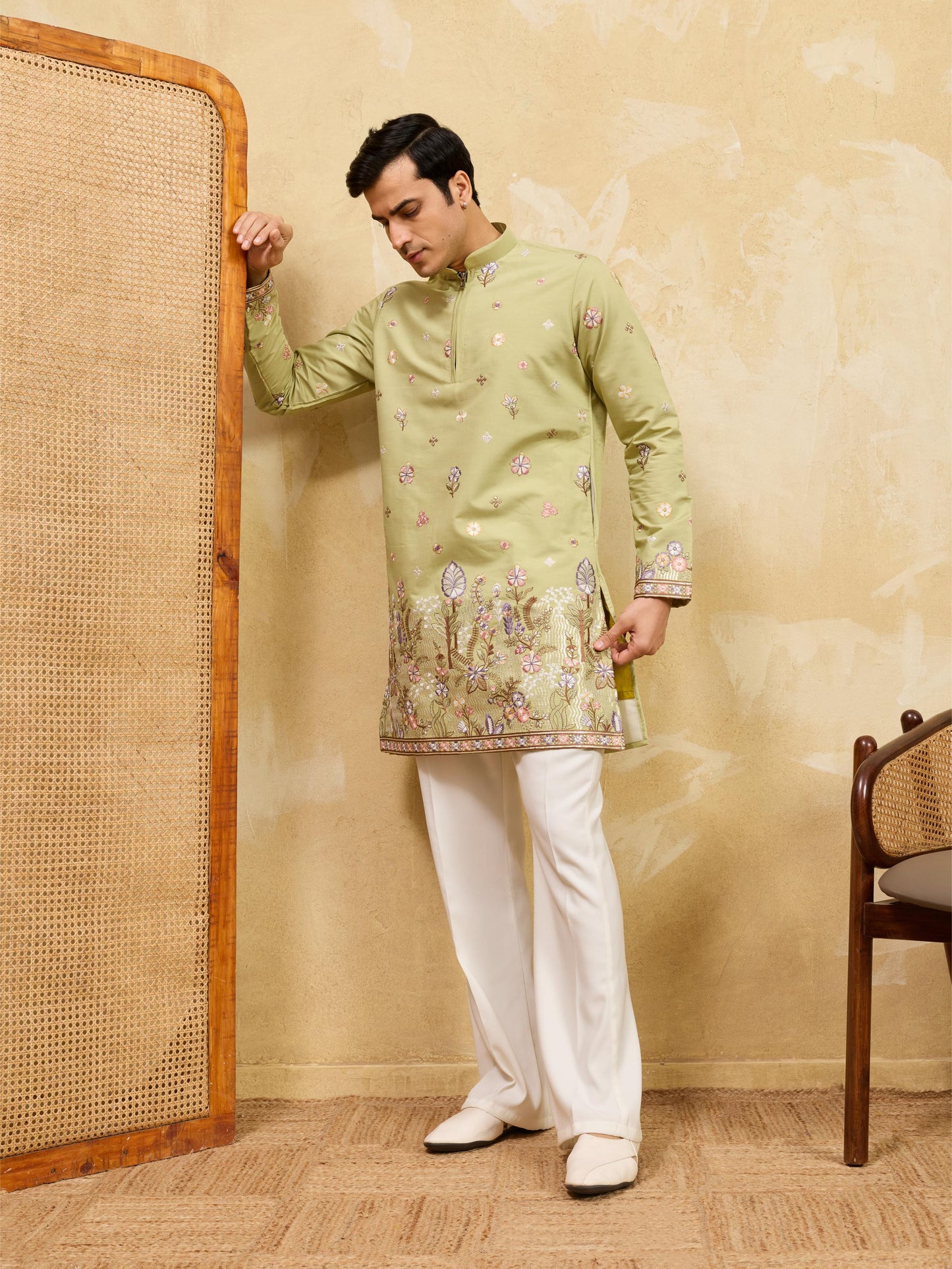 THE SIGNATURE KURTA WITH BOTTOM