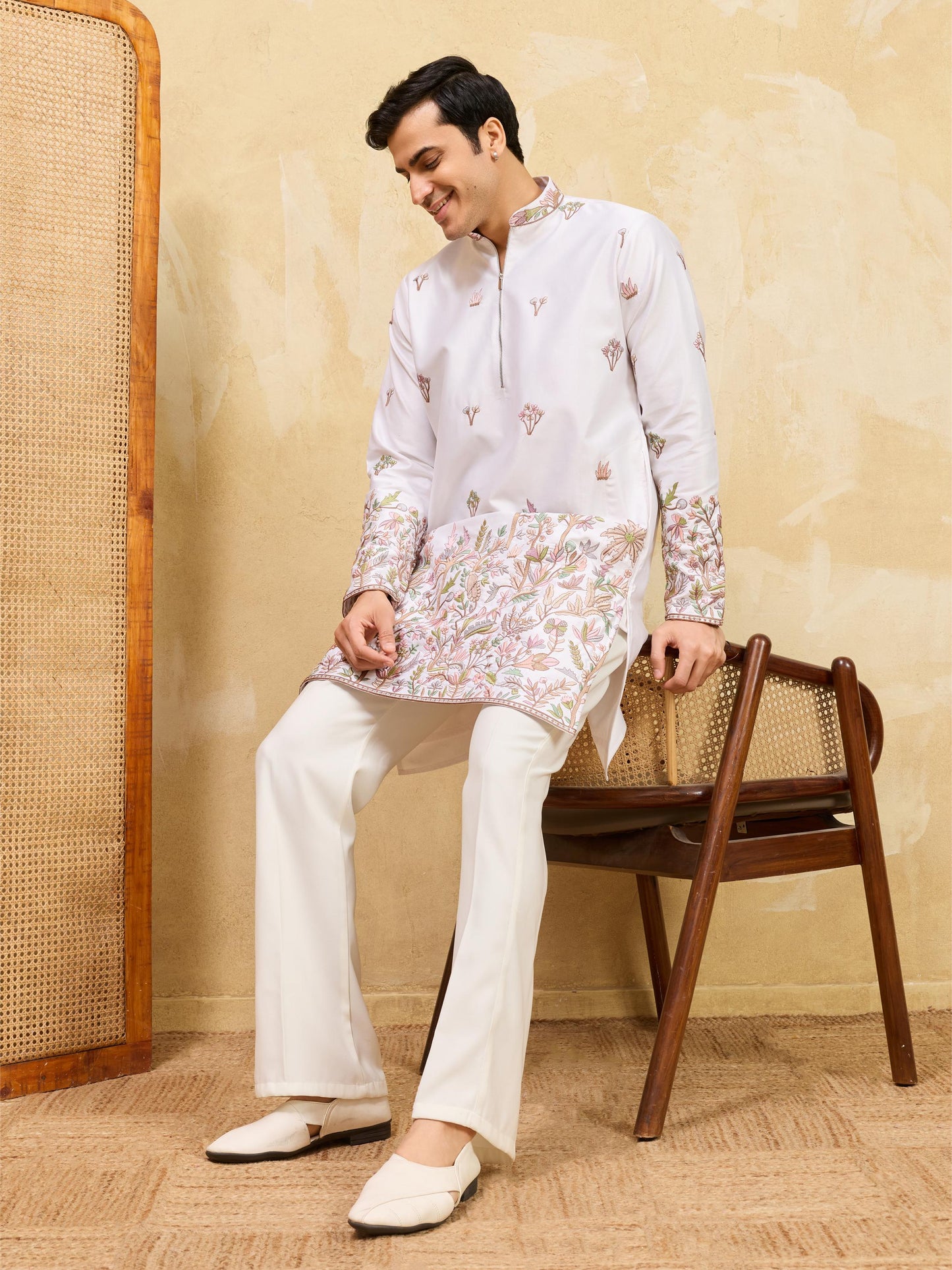 THE CLASSIC MEN KURTA WITH PANT