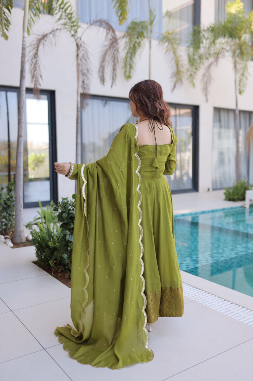 Mul Chanderi Kurti Pant Dupatta Set
