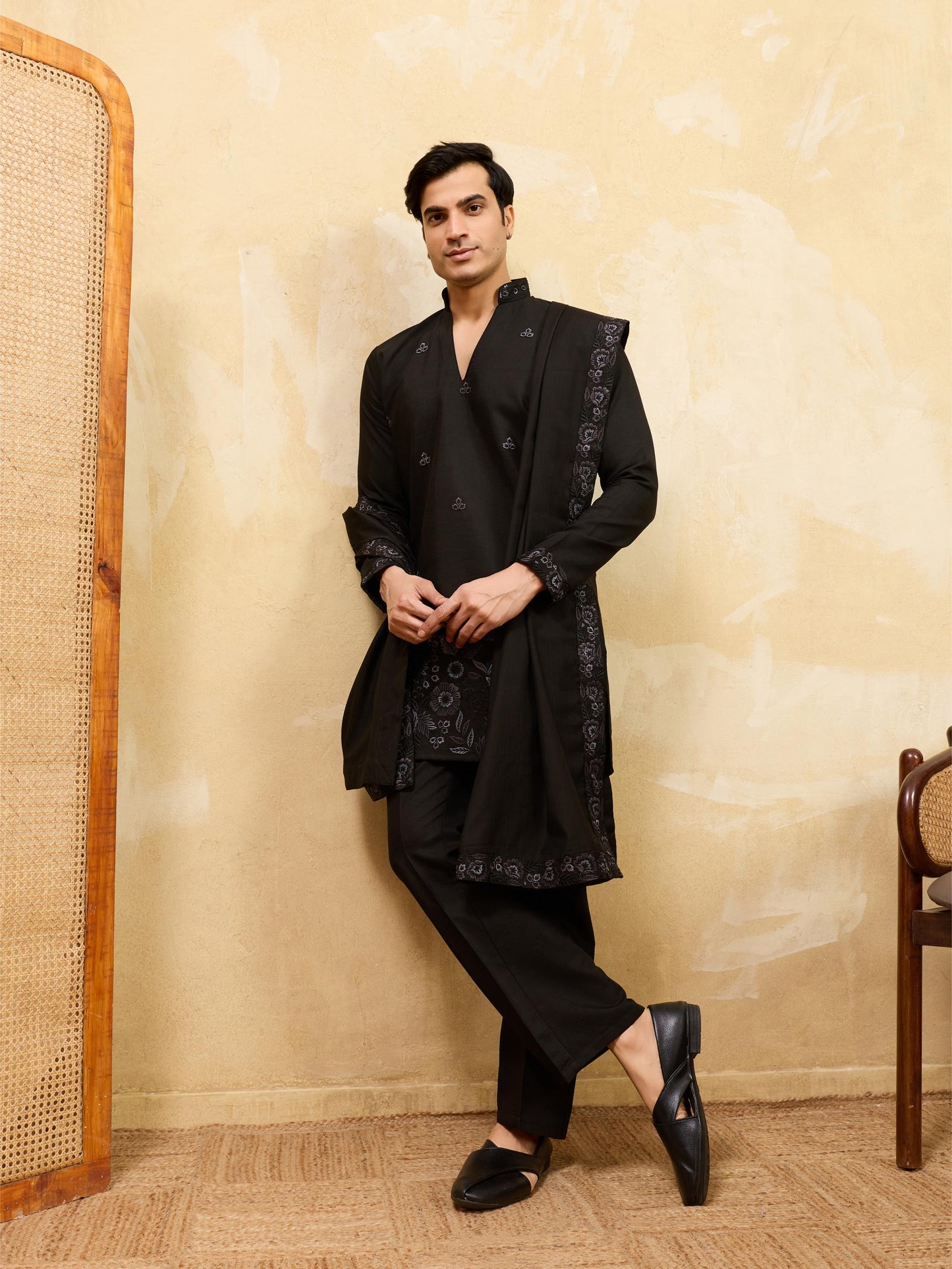 THE GRAND V DRAPE - KURTA PANT WITH DUPATTA