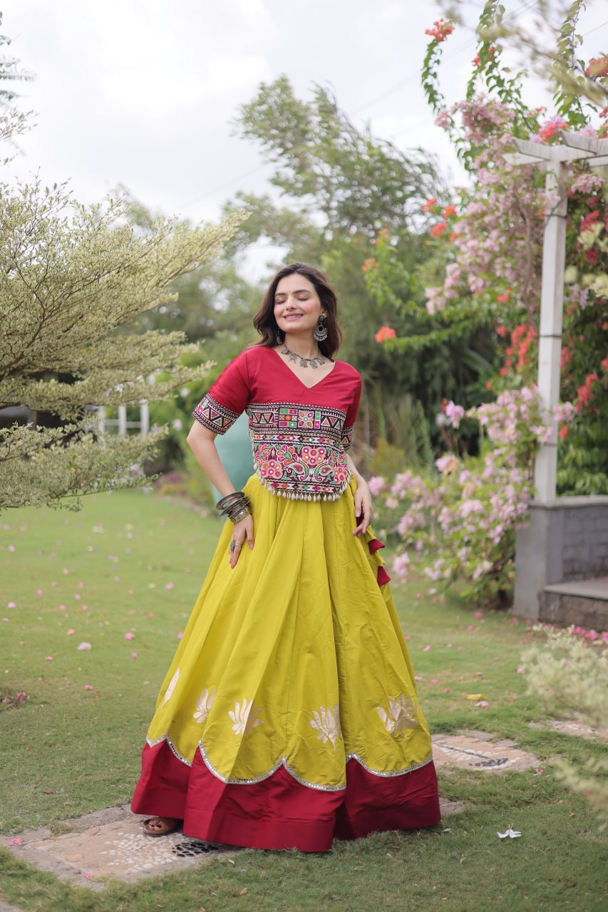 Crop Top Outfit For Navratri Garba's