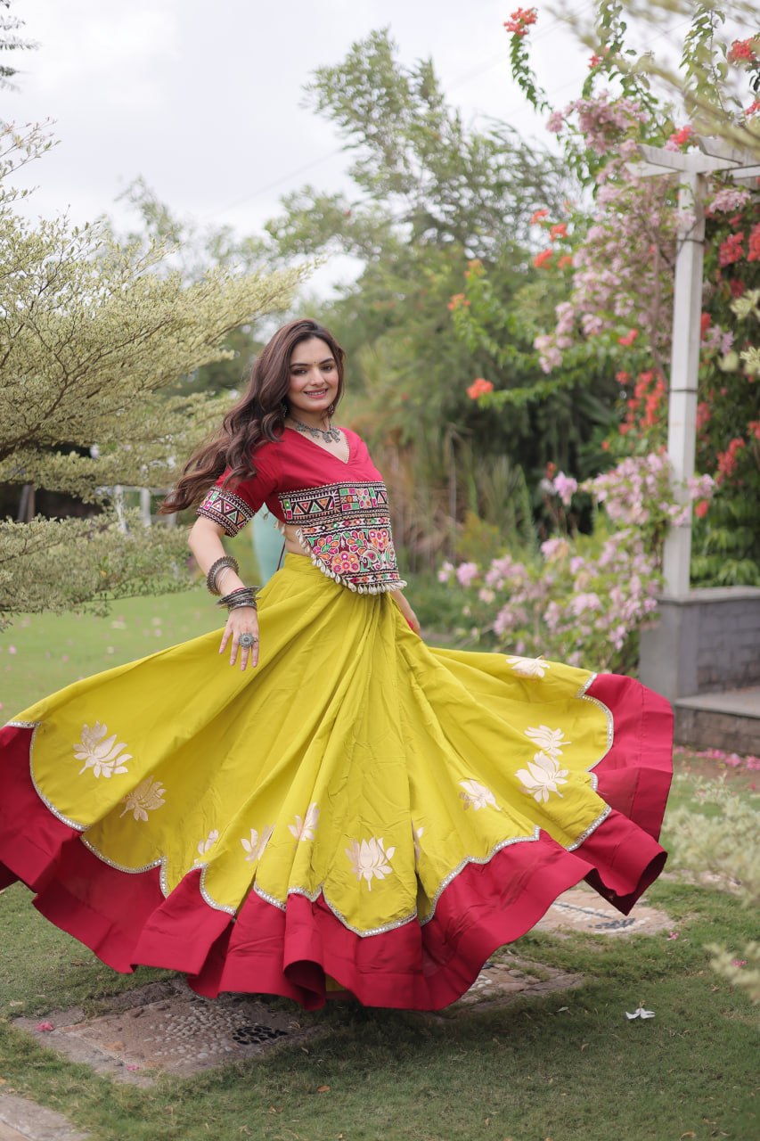 Crop Top Outfit For Navratri Garba's