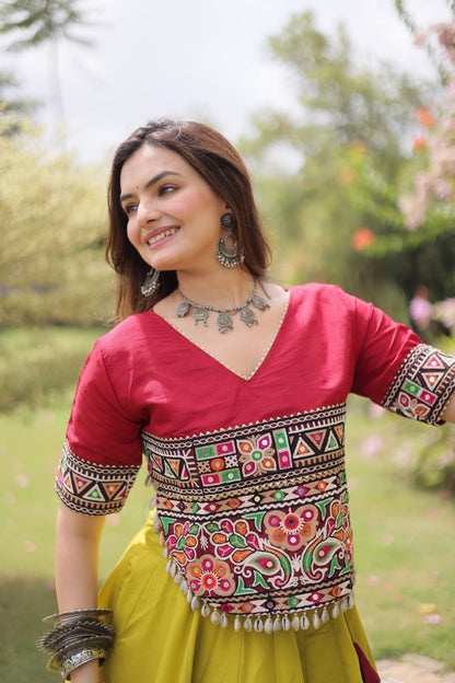 Crop Top Outfit For Navratri Garba's