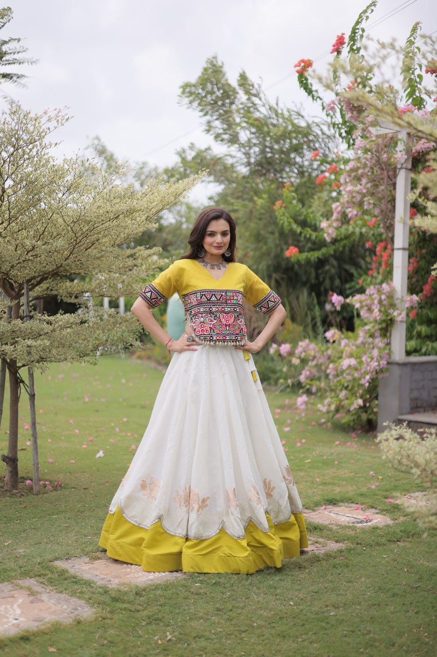 Crop Top Outfit For Navratri Garba's