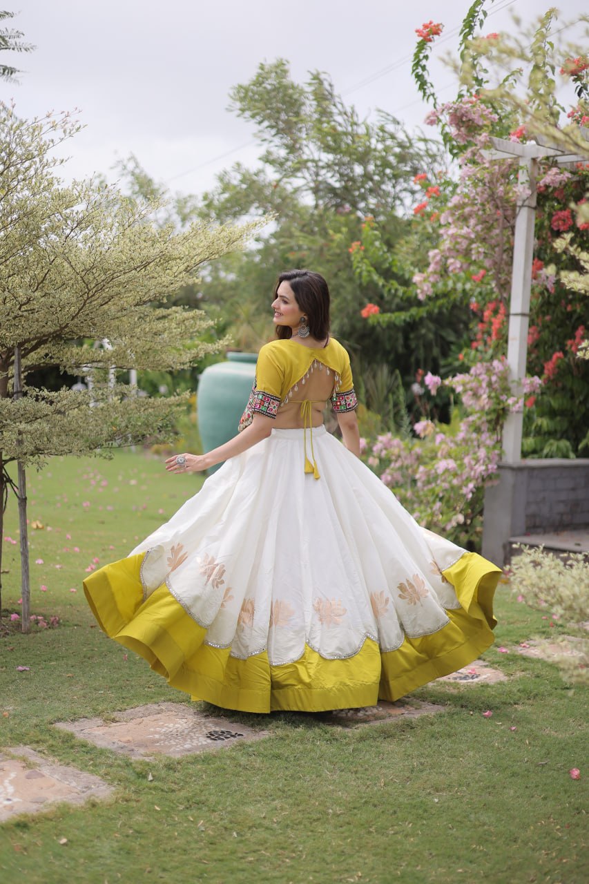 Crop Top Outfit For Navratri Garba's