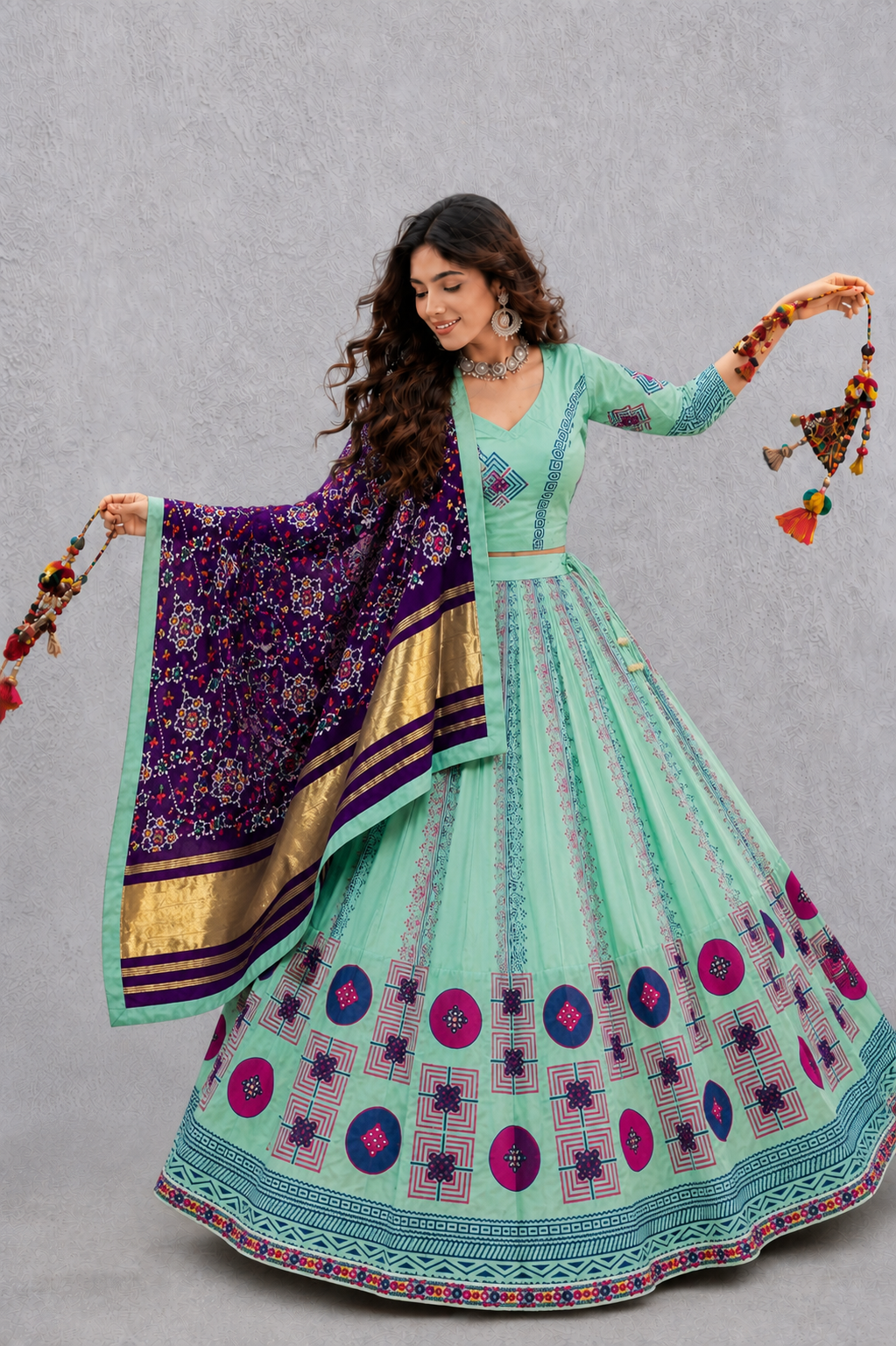 Royal Vibes Endless Twirls