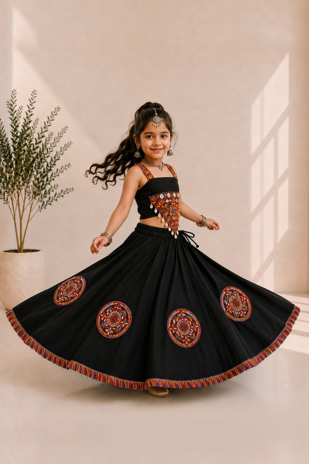 Exclusive Kids Gamthi Work Choli