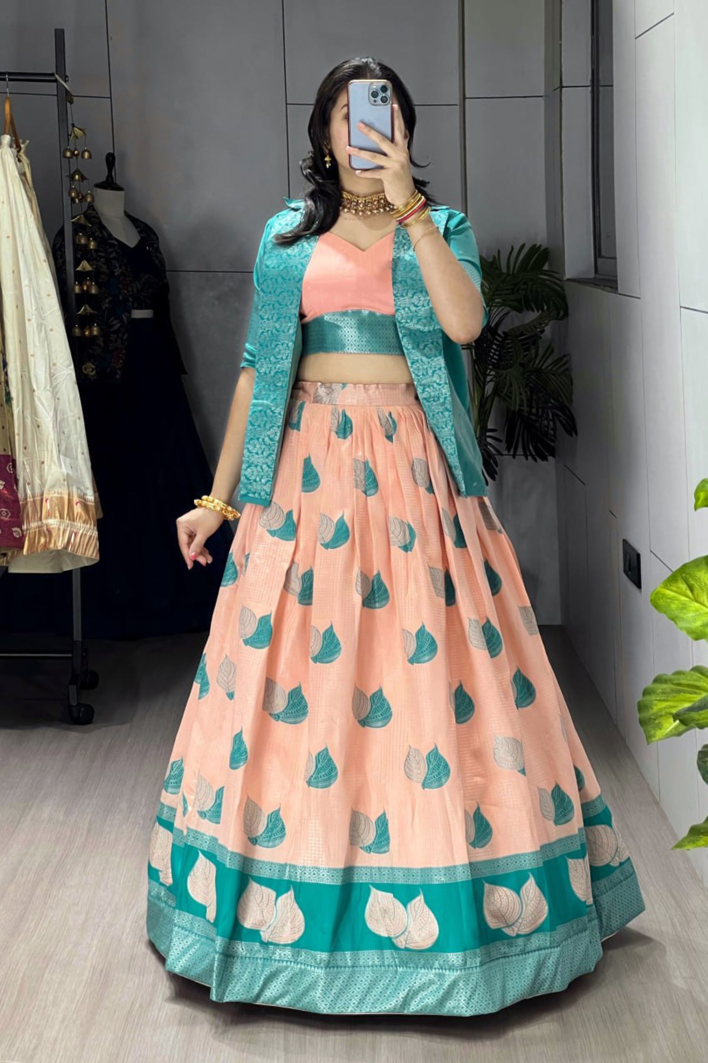 A Rich Silk Three Piece Set