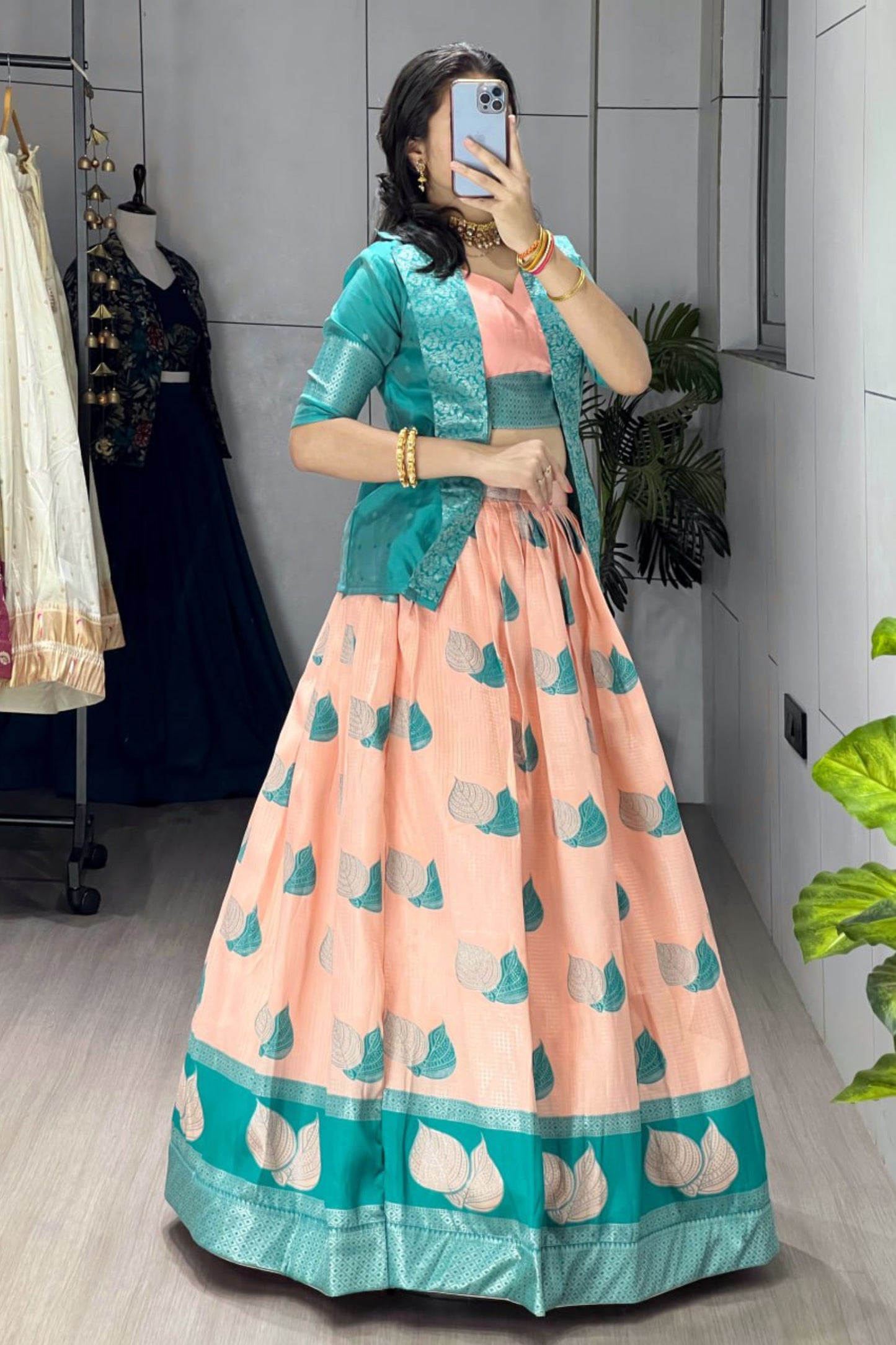 A Rich Silk Three Piece Set