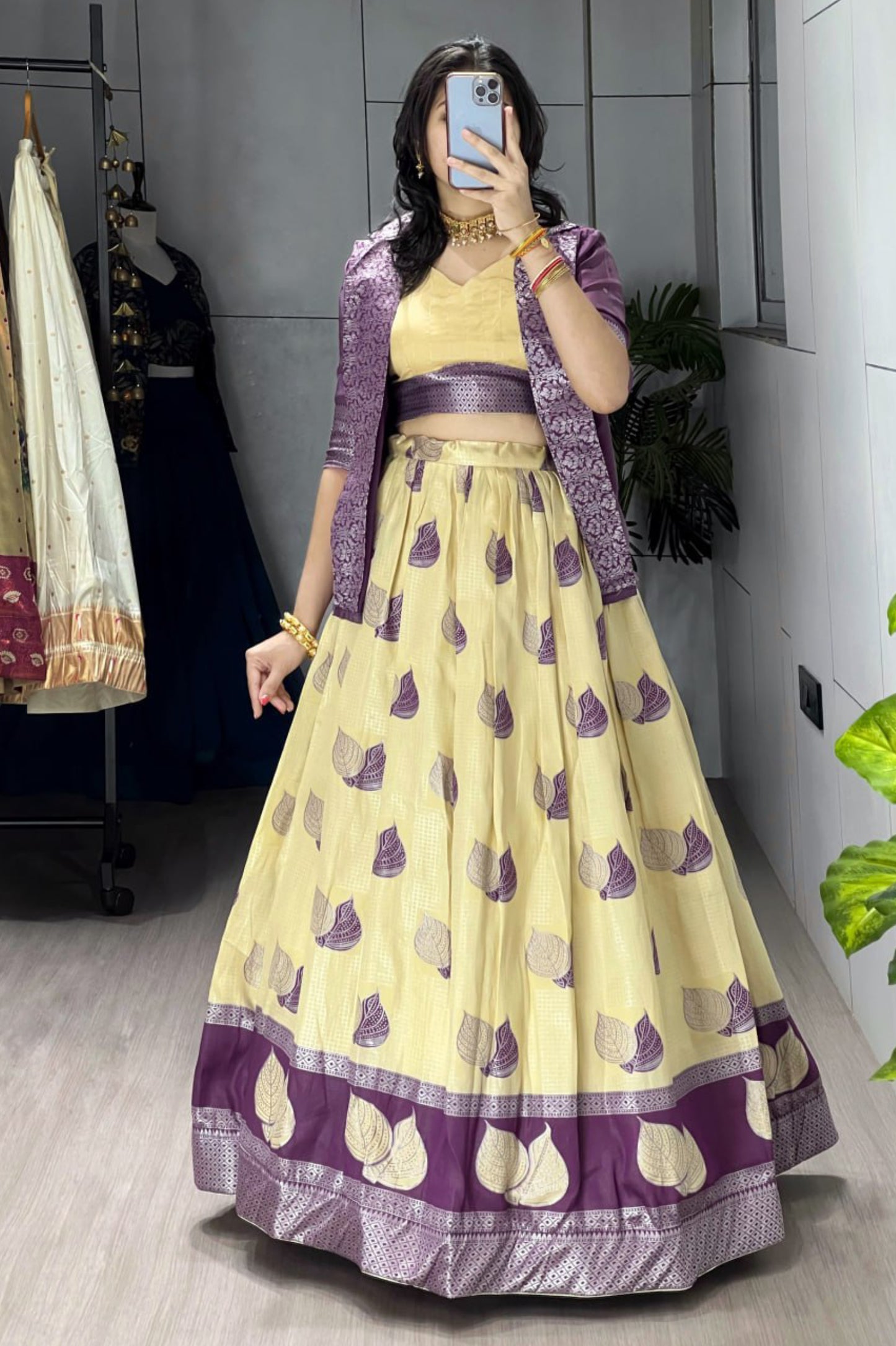A Rich Silk Three Piece Set