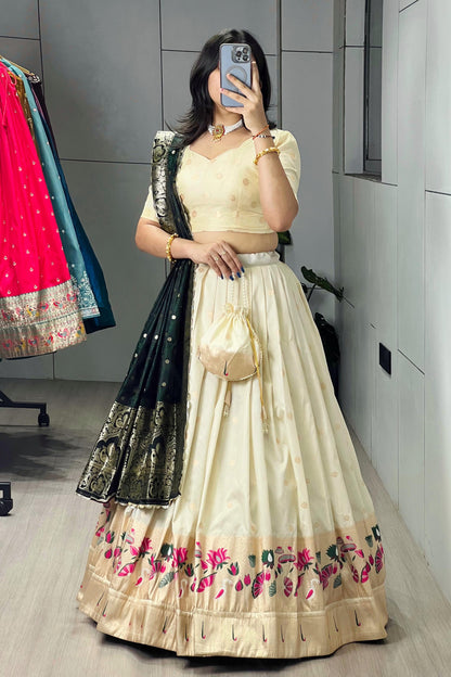 Paithani Lehenga Choli With Batwa