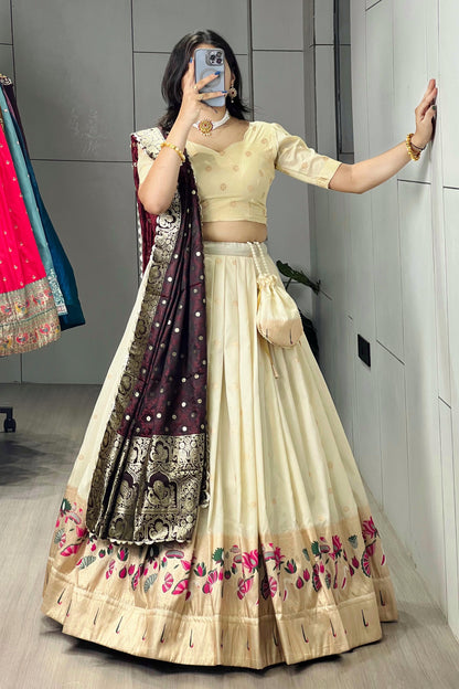 Paithani Lehenga Choli With Batwa