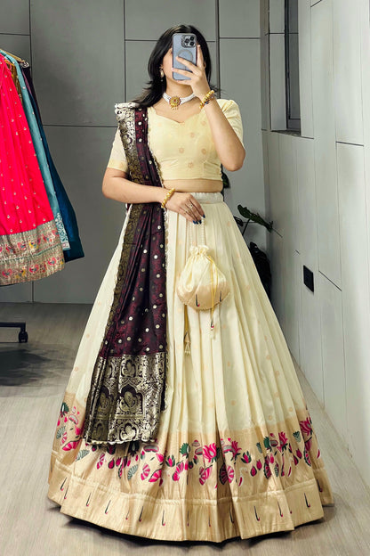 Paithani Lehenga Choli With Batwa