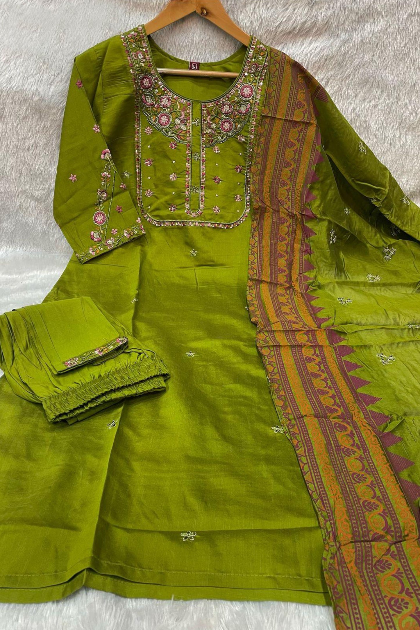 Elegant & Festive Kurti Set