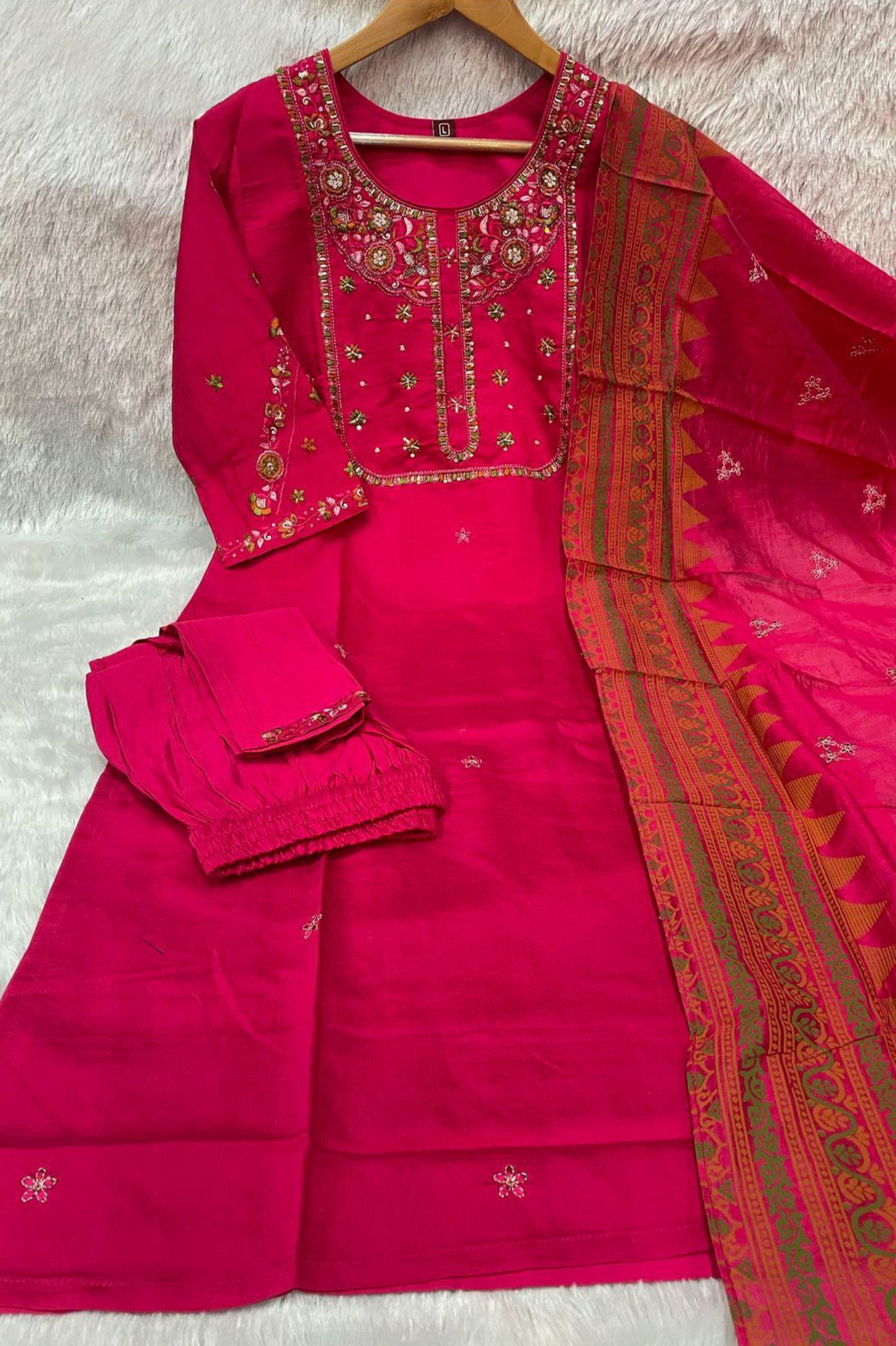 Elegant & Festive Kurti Set