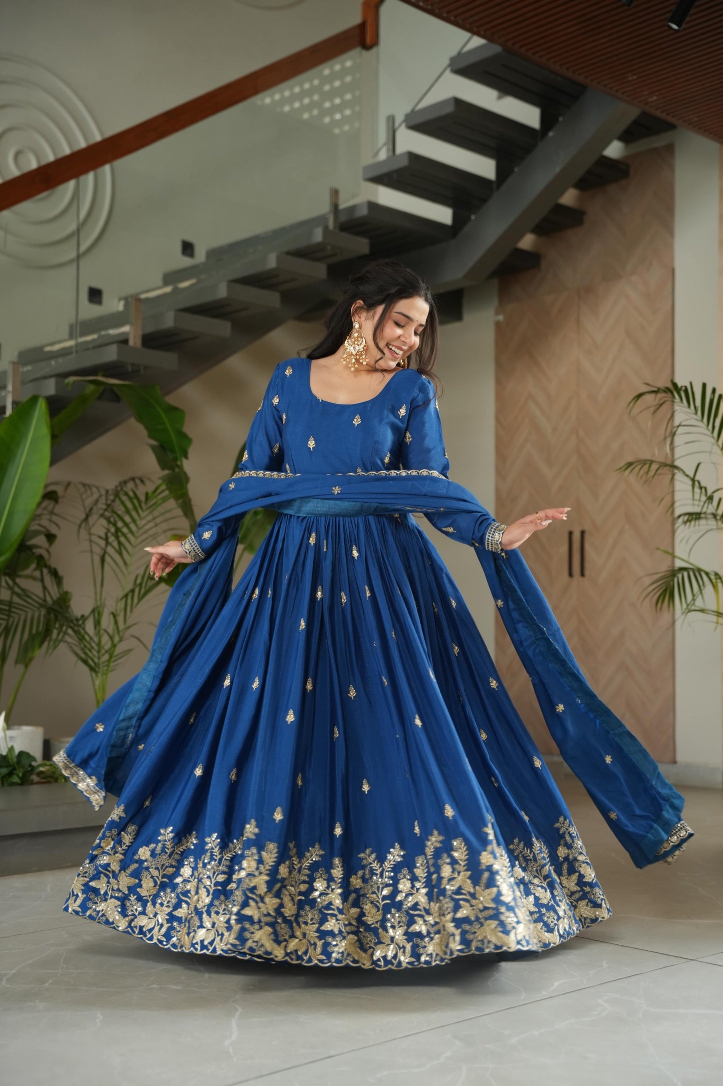 Chinnon Embroiderd Gown Set