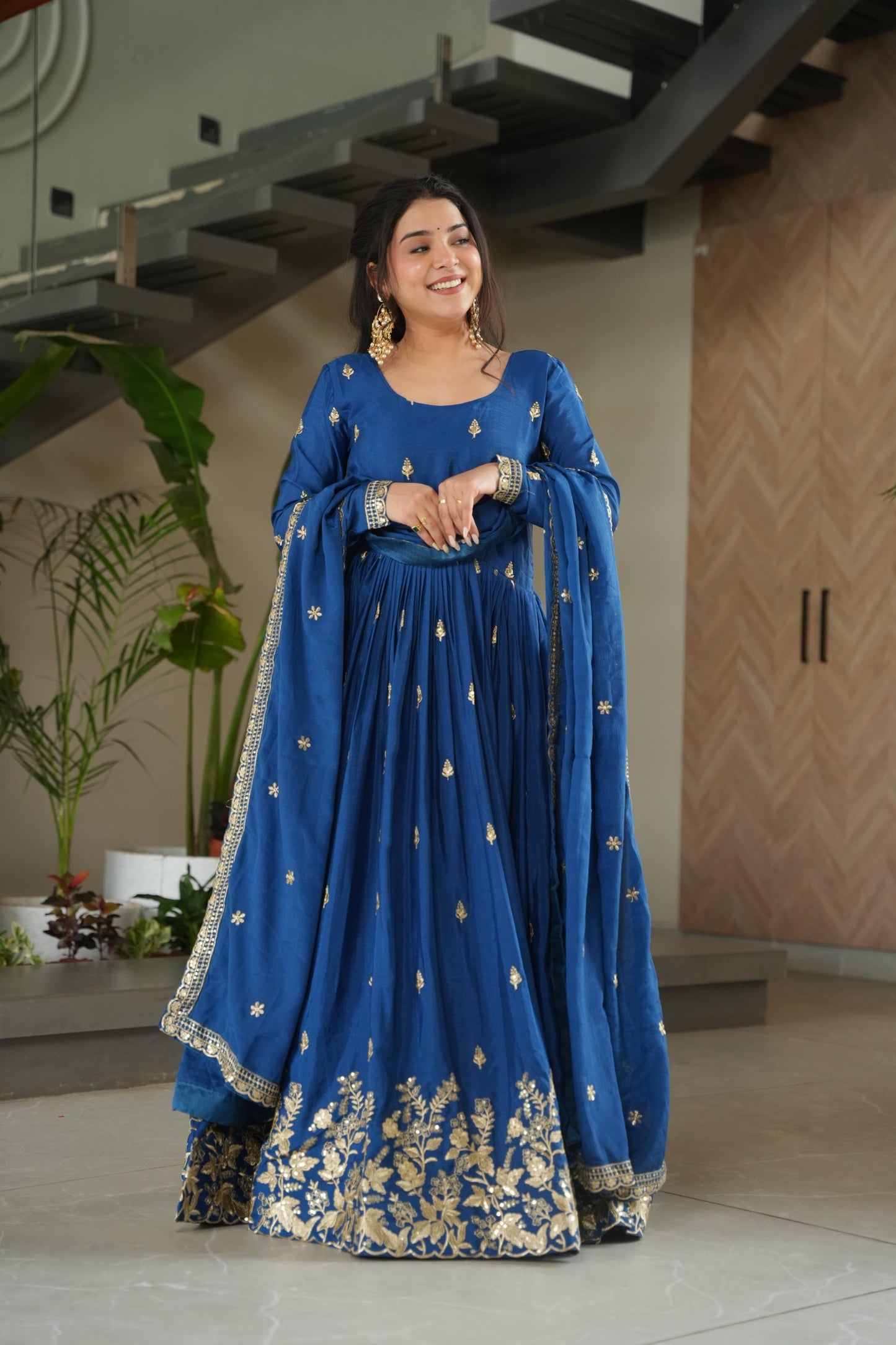 Chinnon Embroiderd Gown Set
