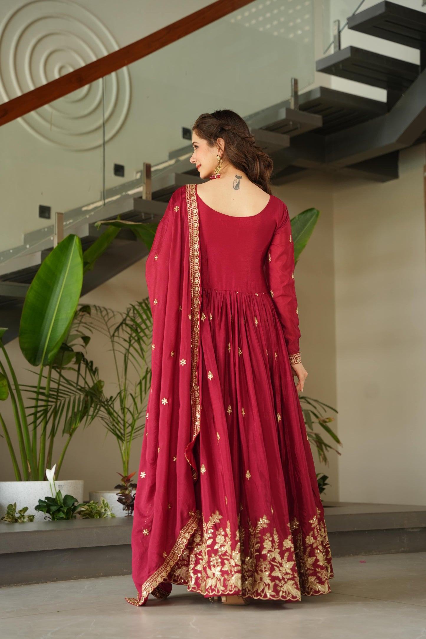 Chinnon Embroiderd Gown Set