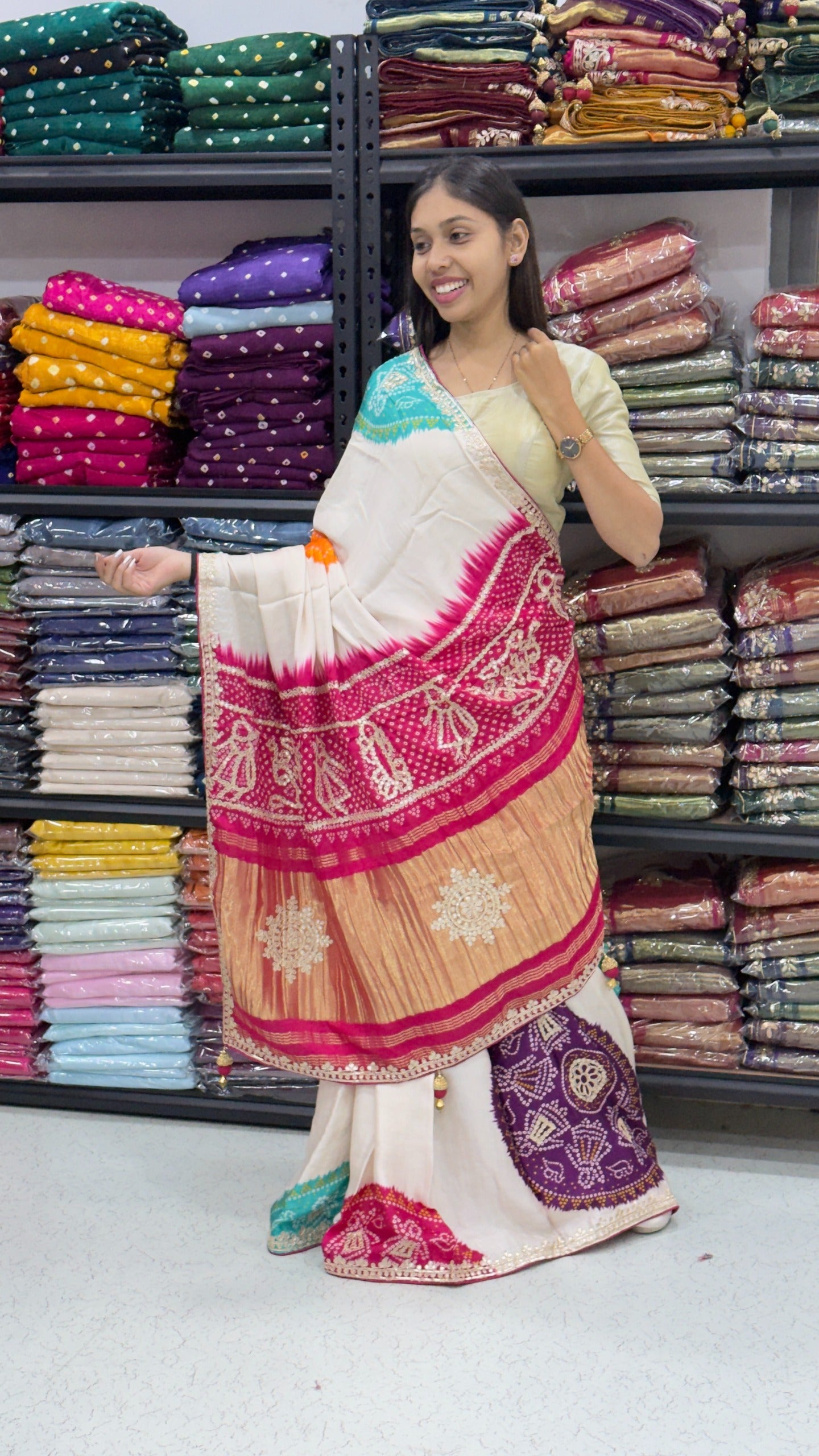 PURE GAJI SILK RASMANDAL BANDHANI