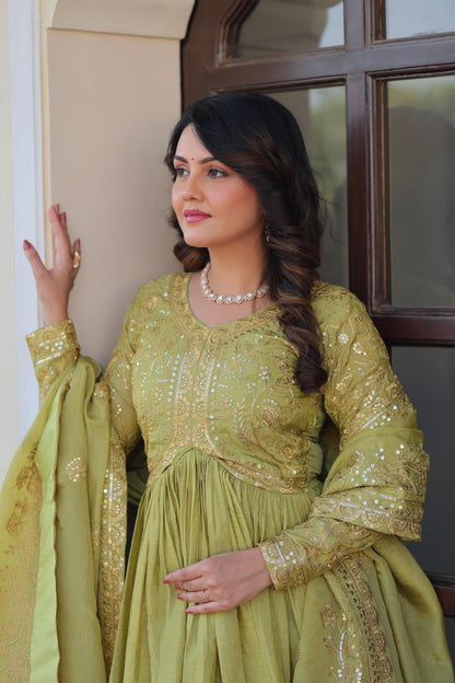 Gold-Crush Gown Dupatta
