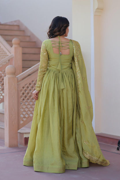 Gold-Crush Gown Dupatta