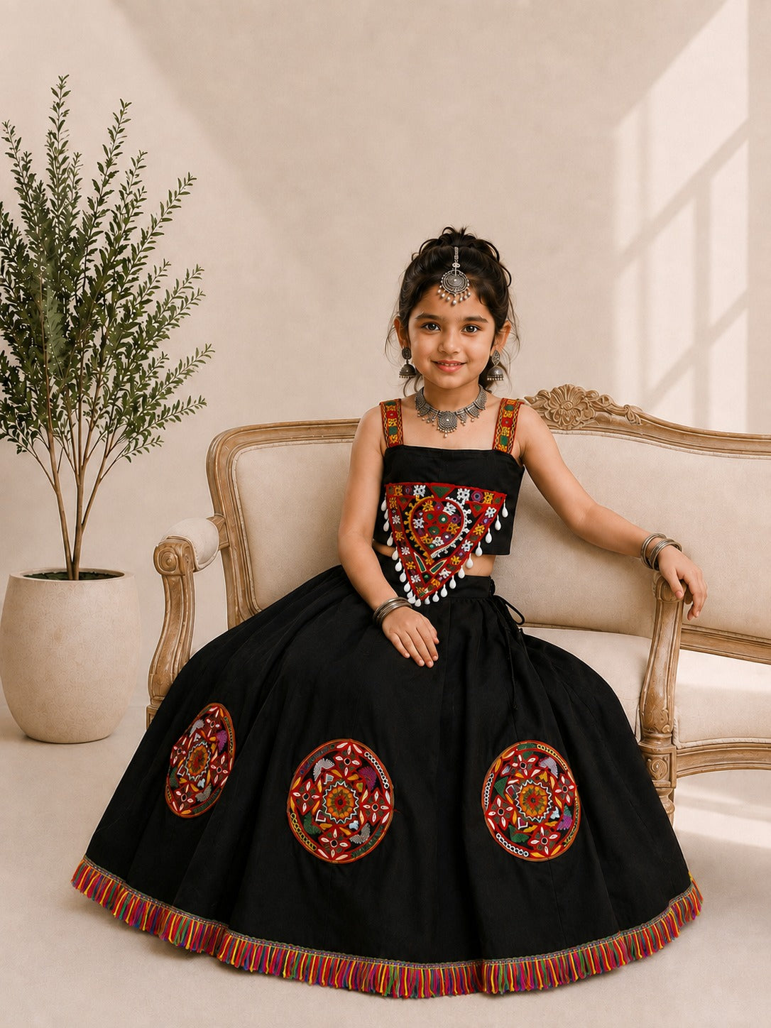 Exclusive Kids Gamthi Work Choli